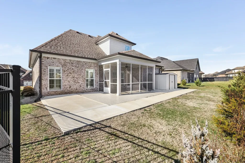 814 Stovers Glen Murfreesboro TN 37128