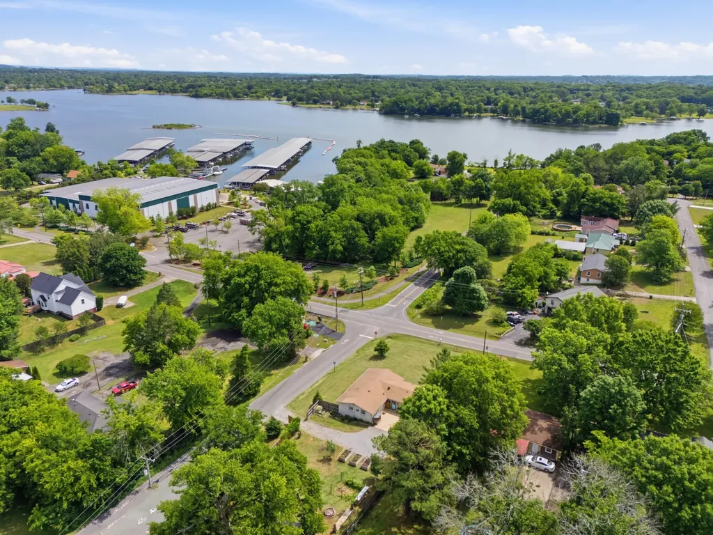 450 Sanders Ferry Road Hendersonville TN 37075