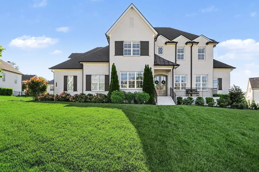 1111 Lusitano Court Nolensville TN 37135