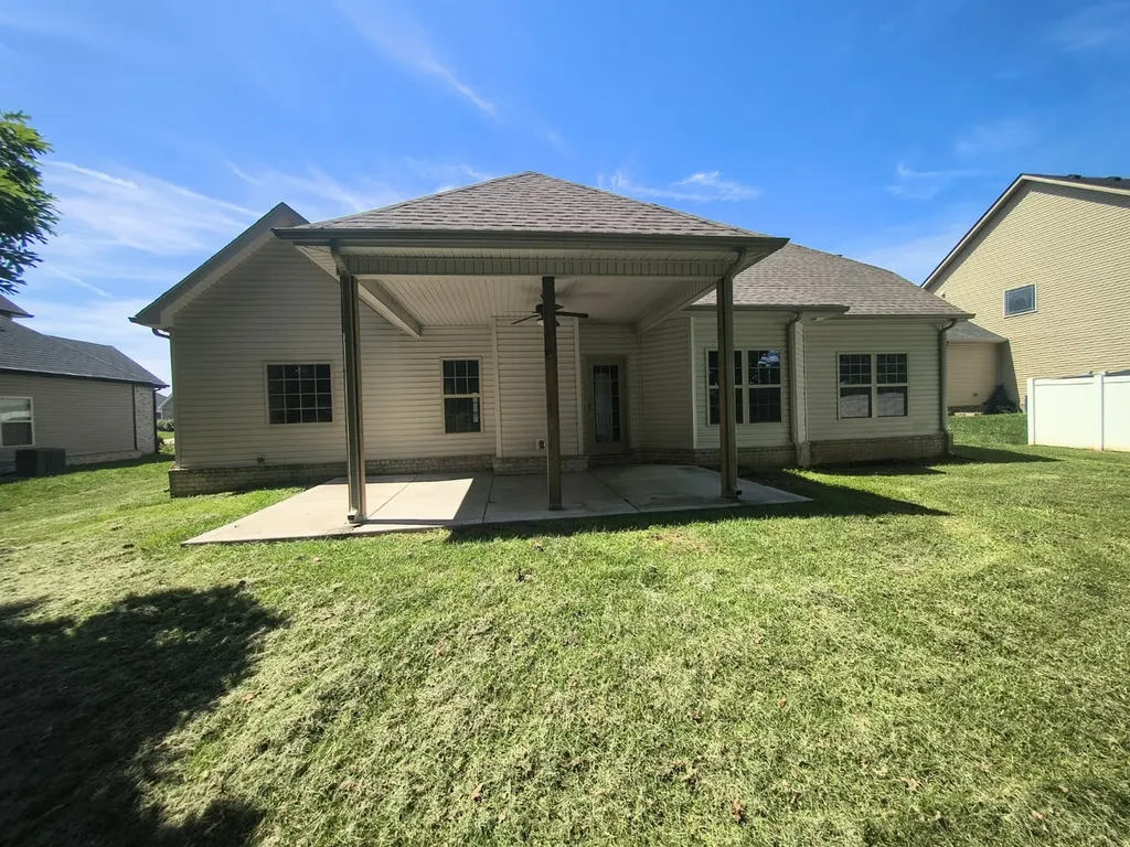 1140 Chagford Drive Clarksville TN 37043