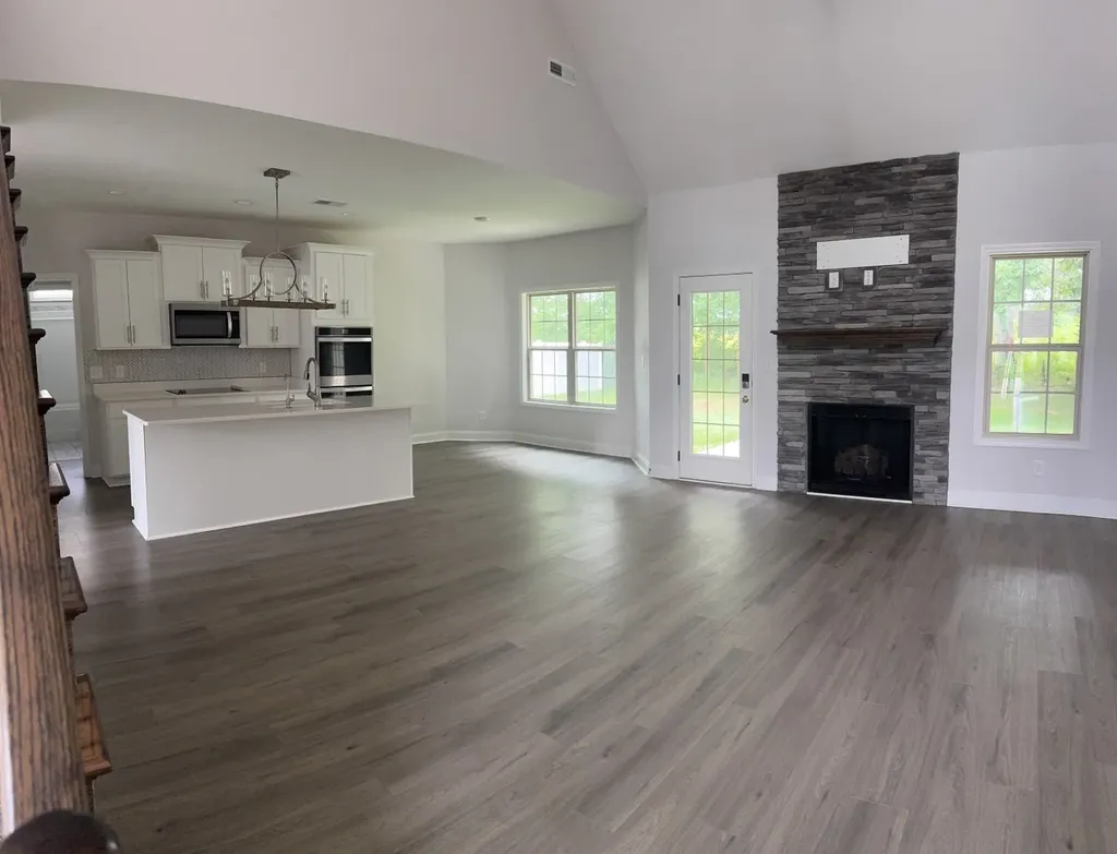 1140 Chagford Drive Clarksville TN 37043
