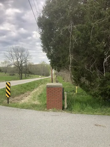 5651 Highway 48 Cunningham TN 37052