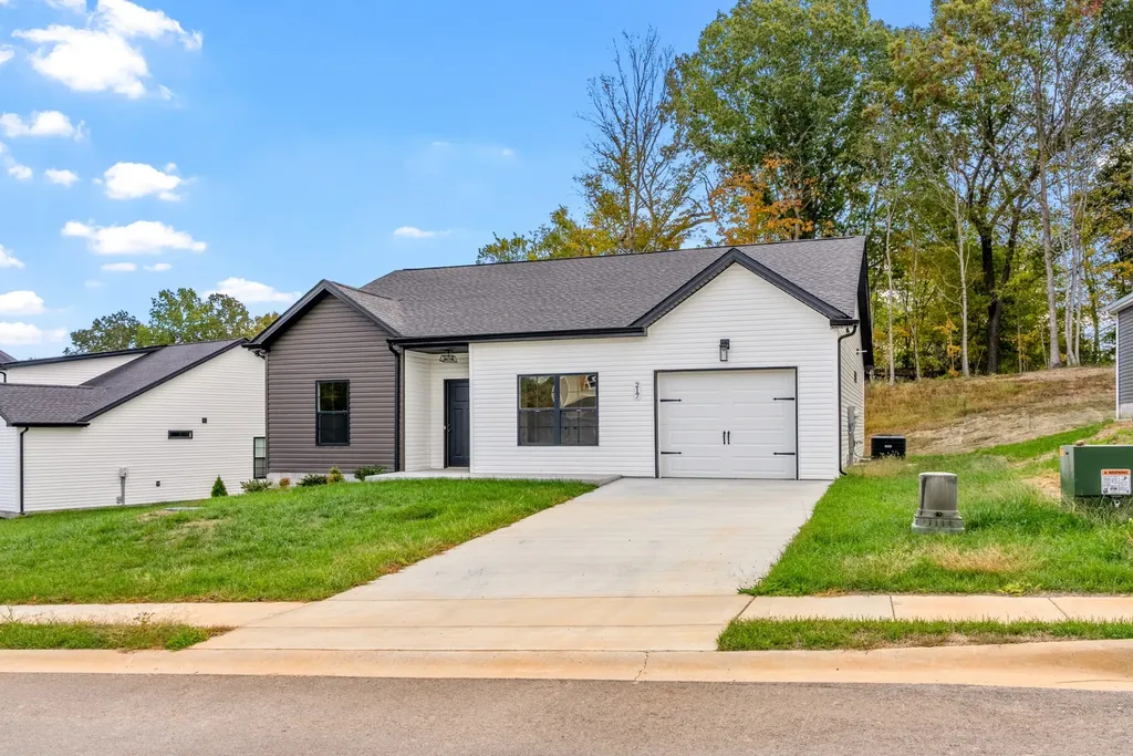 217 Wayne Hall Road Clarksville TN 37040