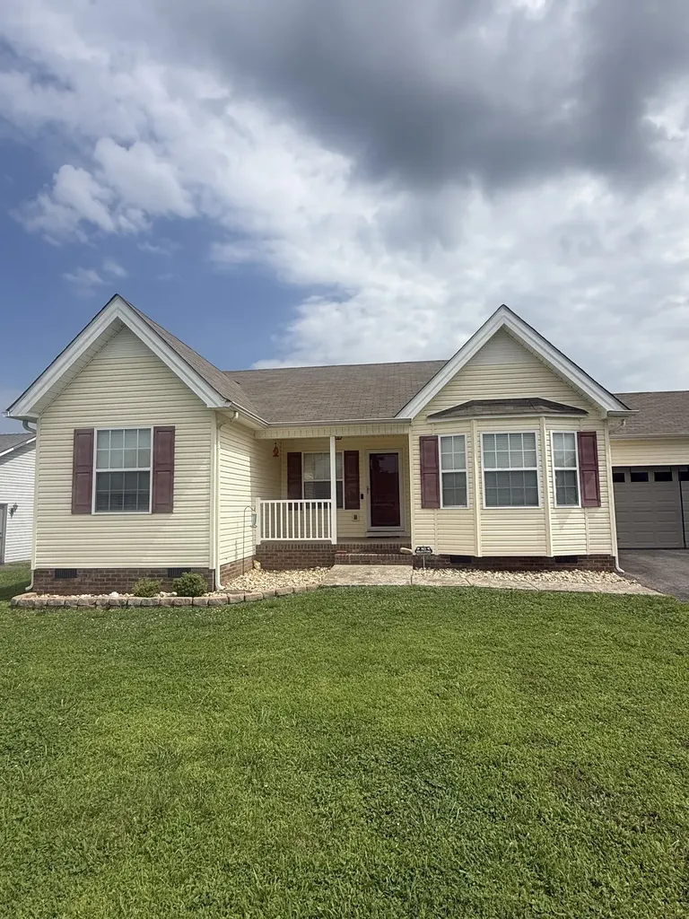 1604 Avers Avenue Columbia TN 38401