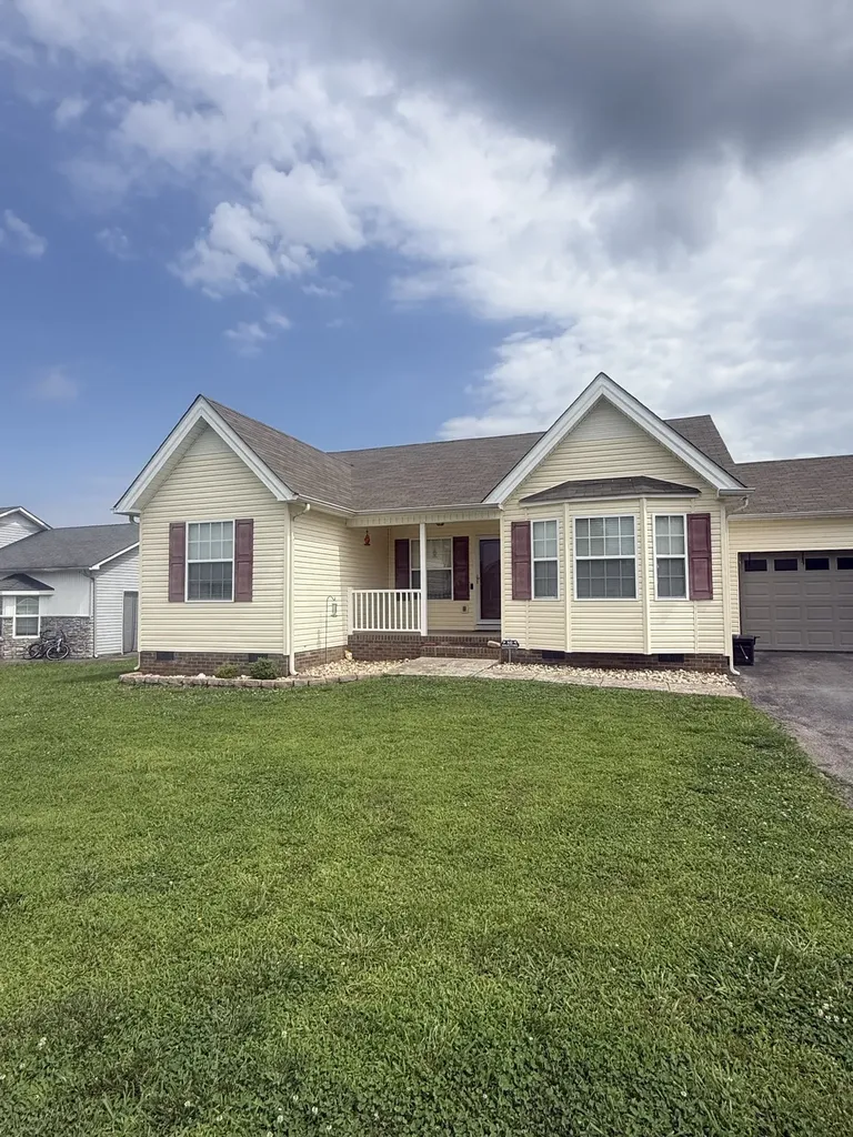 1604 Avers Avenue Columbia TN 38401