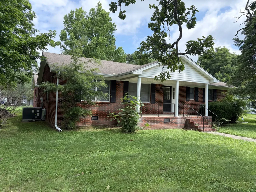 415 E Grundy Street Tullahoma TN 37388