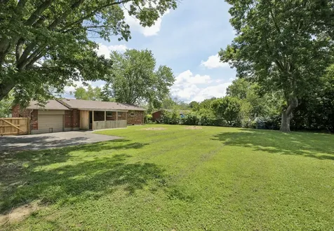 2108 Lynwood Drive Greenbrier TN 37073