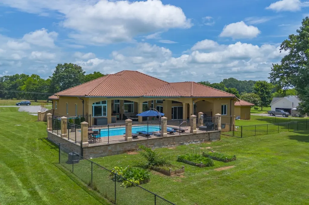 1839 Highway 99 Chapel Hill TN 37034