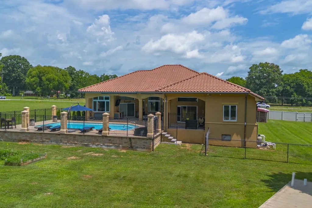 1839 Highway 99 Chapel Hill TN 37034