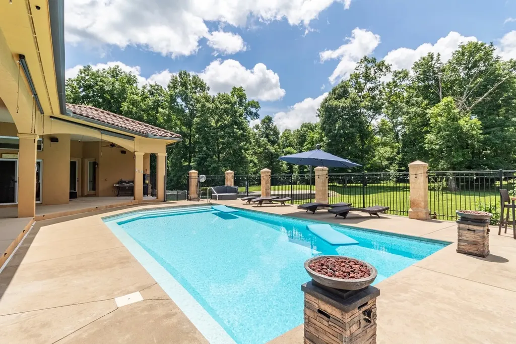 1839 Highway 99 Chapel Hill TN 37034