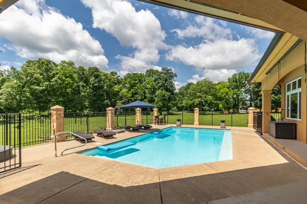 1839 Highway 99 Chapel Hill TN 37034