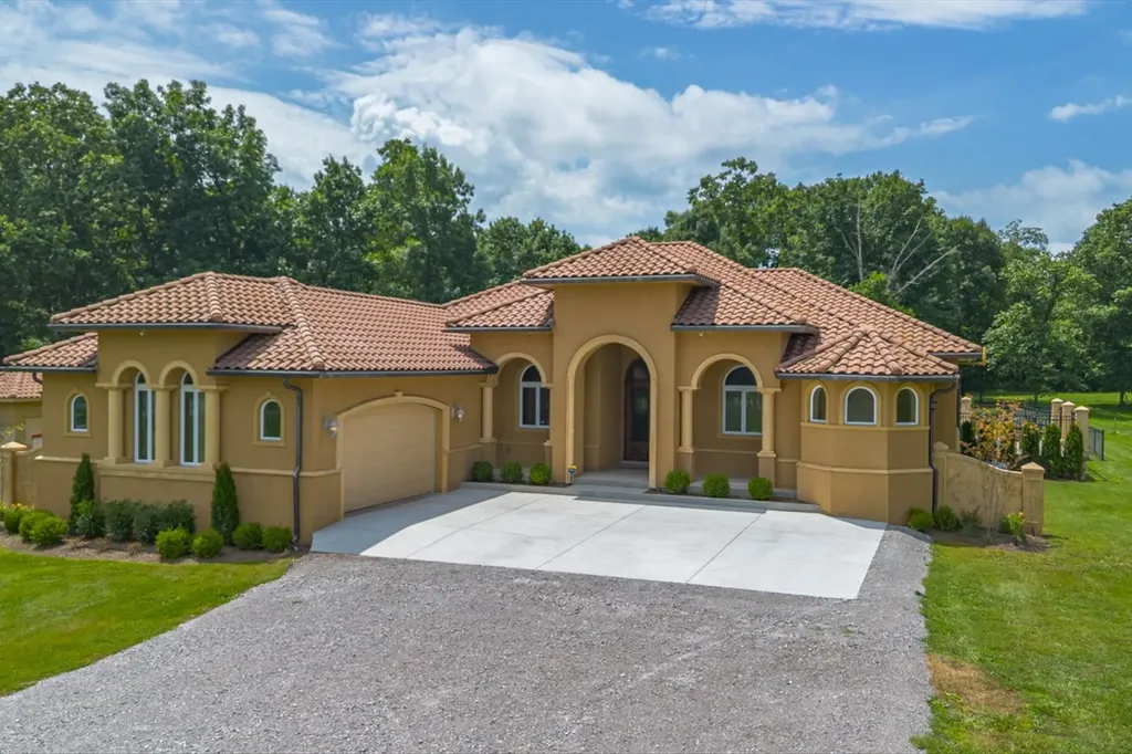1839 Highway 99 Chapel Hill TN 37034