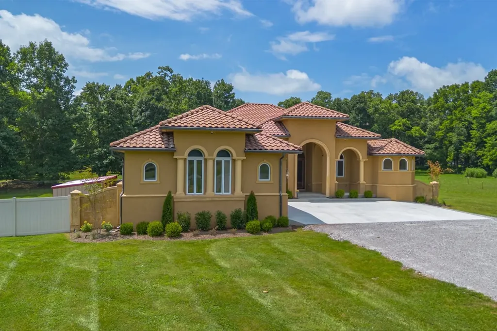 1839 Highway 99 Chapel Hill TN 37034