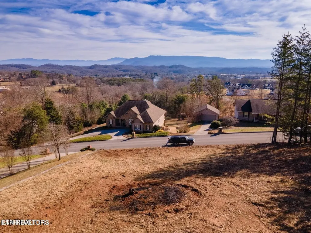 34 Pioneer Drive Seymour TN 37865