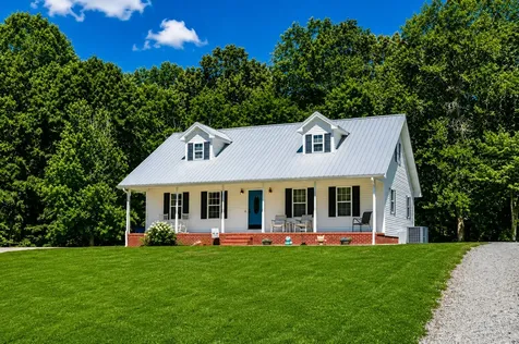 2836 Gate 3 Road Paris TN 38242