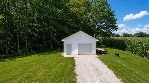 2836 Gate 3 Road Paris TN 38242
