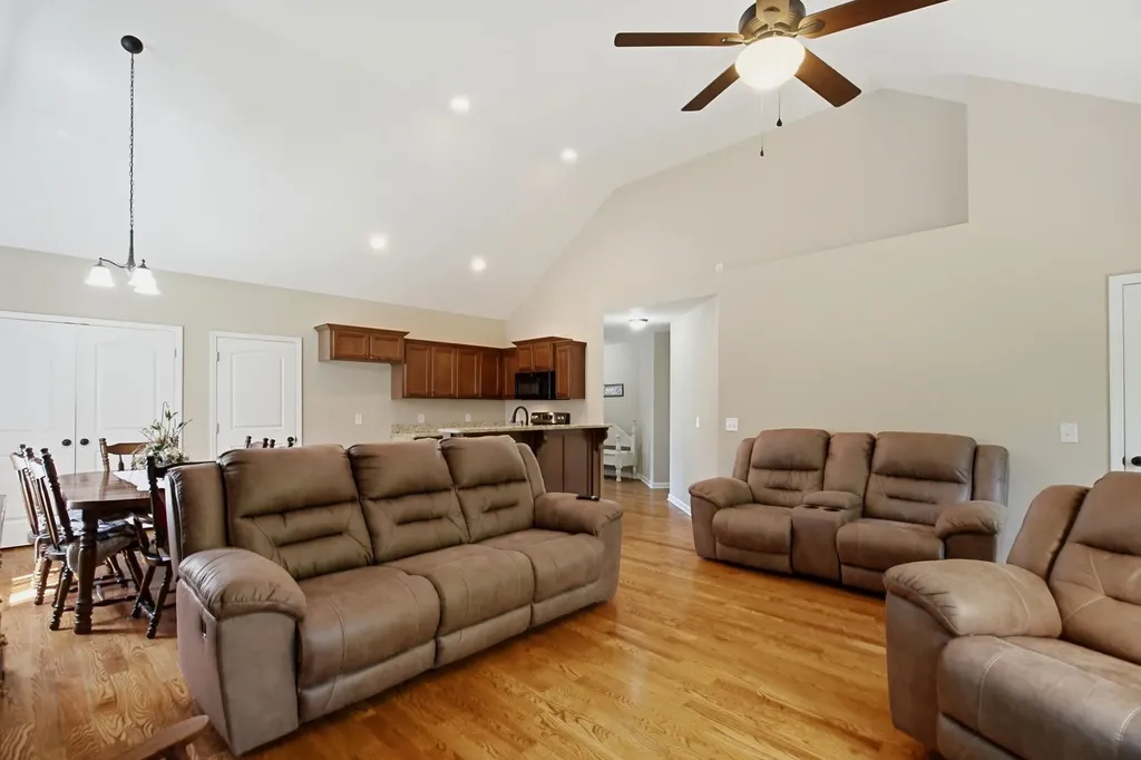 4423 Taylor Road Springfield TN 37172