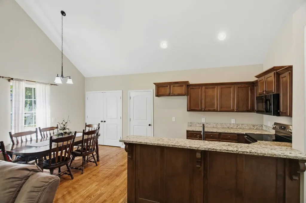 4423 Taylor Road Springfield TN 37172