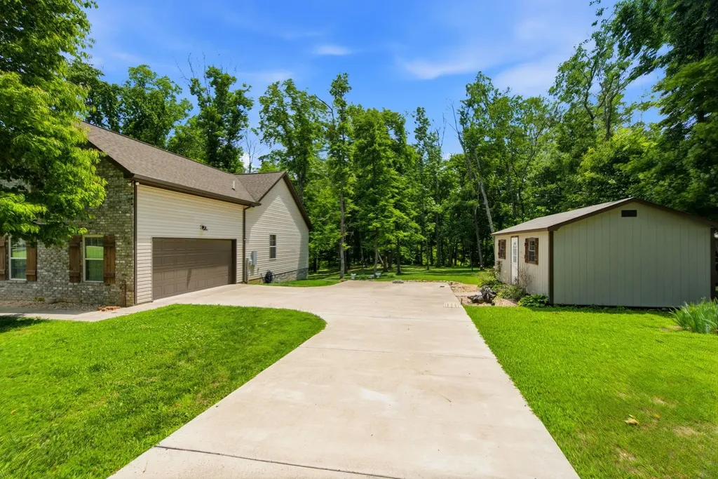4423 Taylor Road Springfield TN 37172