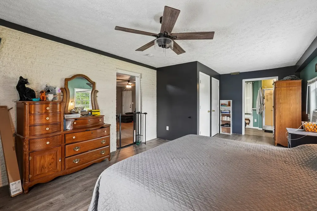 2165 Petty Road Charlotte TN 37036