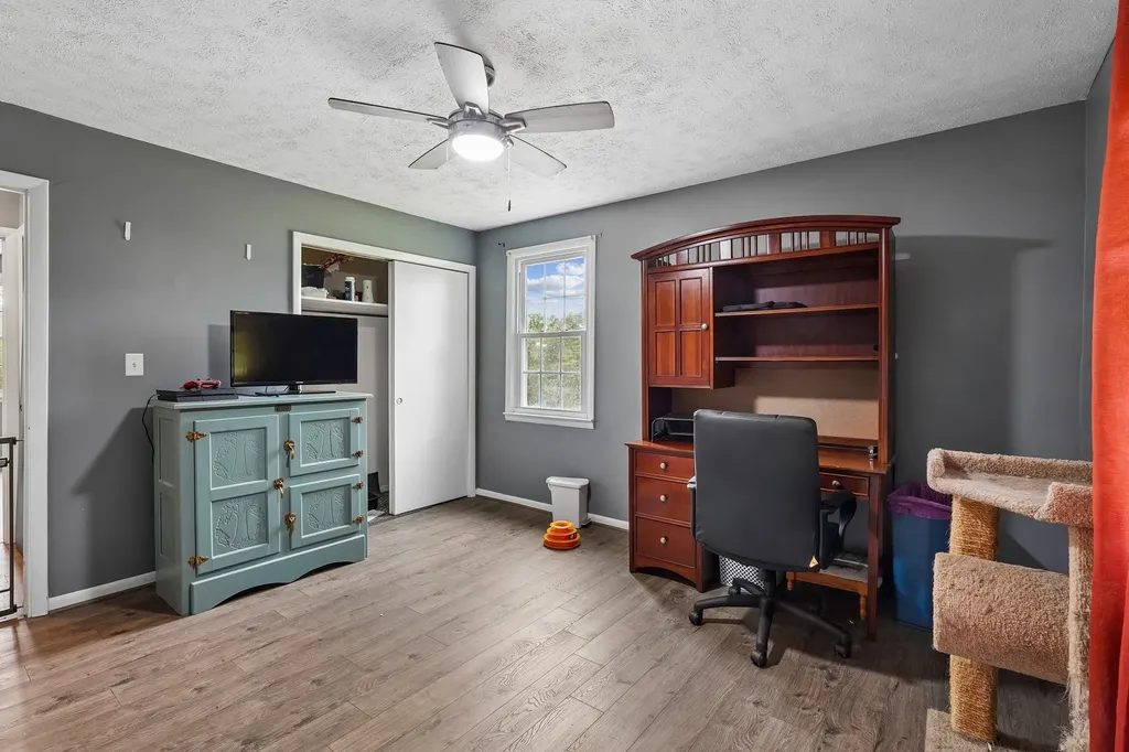2165 Petty Road Charlotte TN 37036