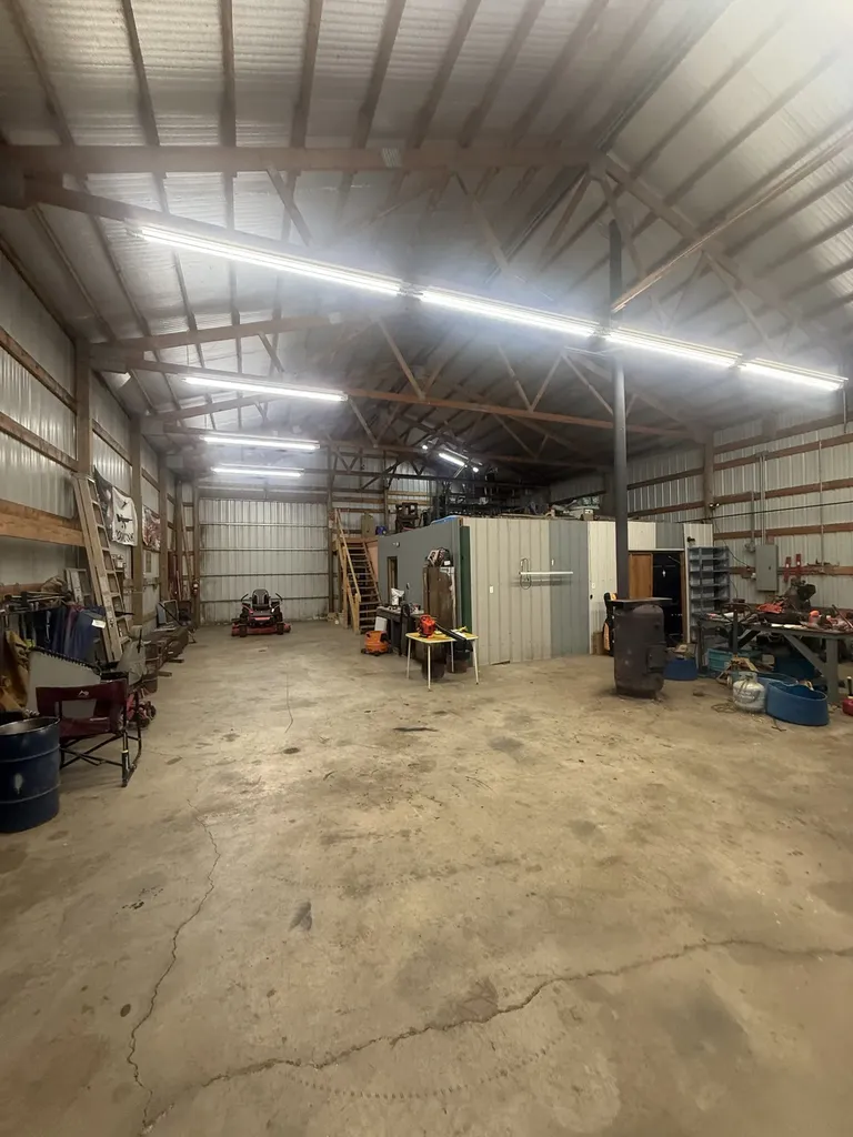 2165 Petty Road Charlotte TN 37036