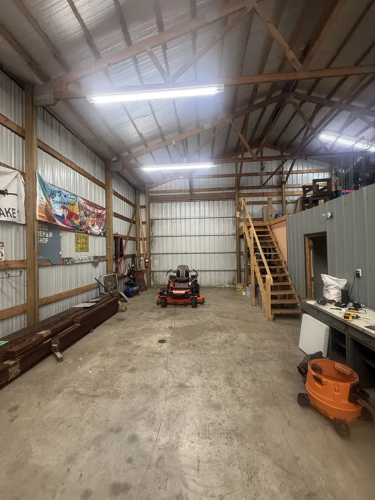 2165 Petty Road Charlotte TN 37036