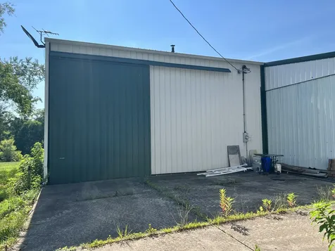 2165 Petty Road Charlotte TN 37036