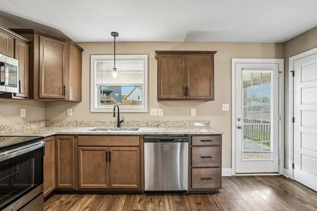 181 Ardell Drive Clarksville TN 37040