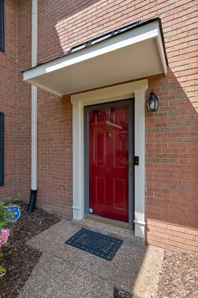 328 Westfield Drive Nashville TN 37221
