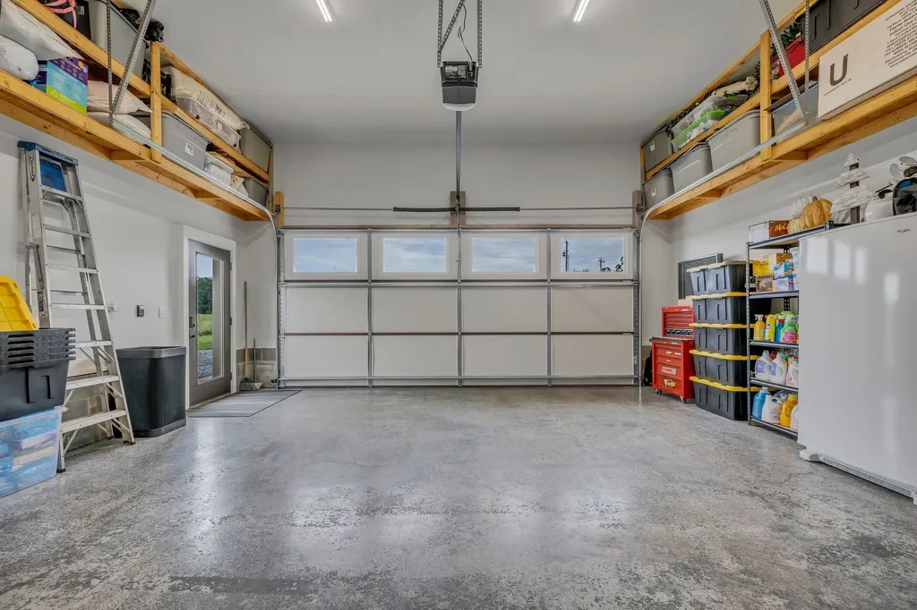 1261 Highway 48, S Dickson TN 37055