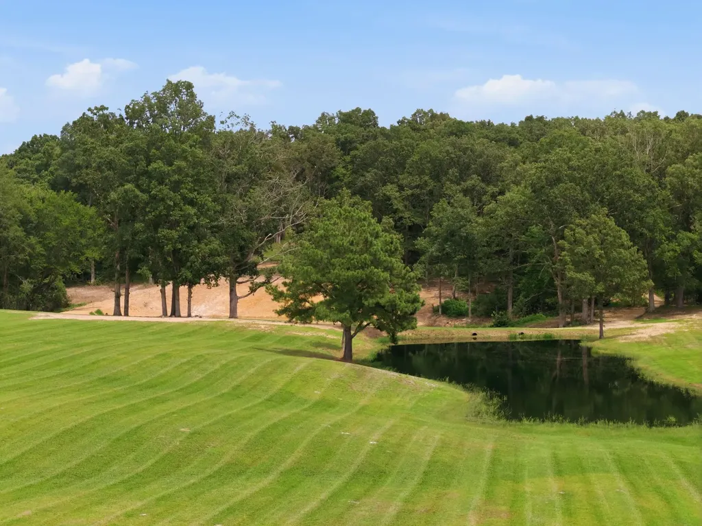 1261 Highway 48, S Dickson TN 37055