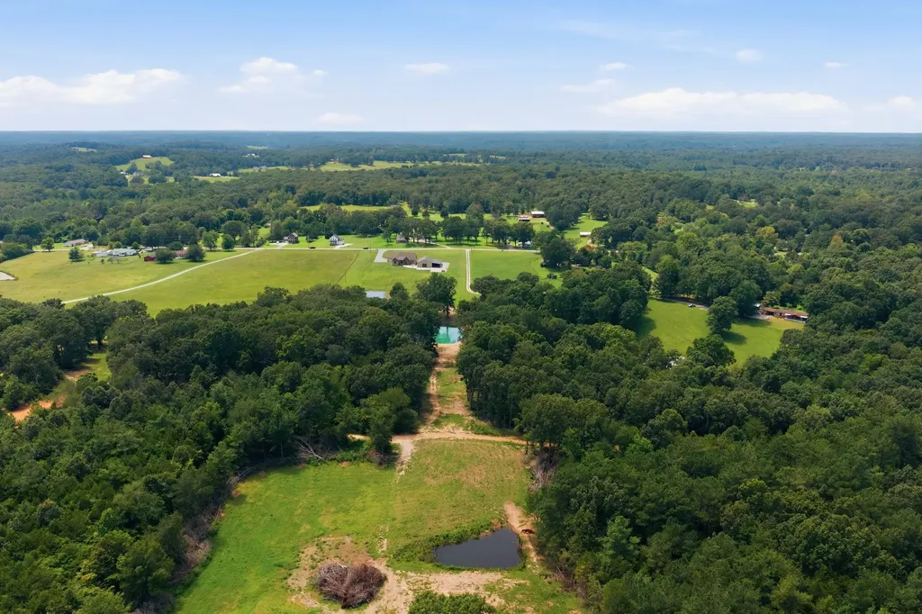 1261 Highway 48, S Dickson TN 37055