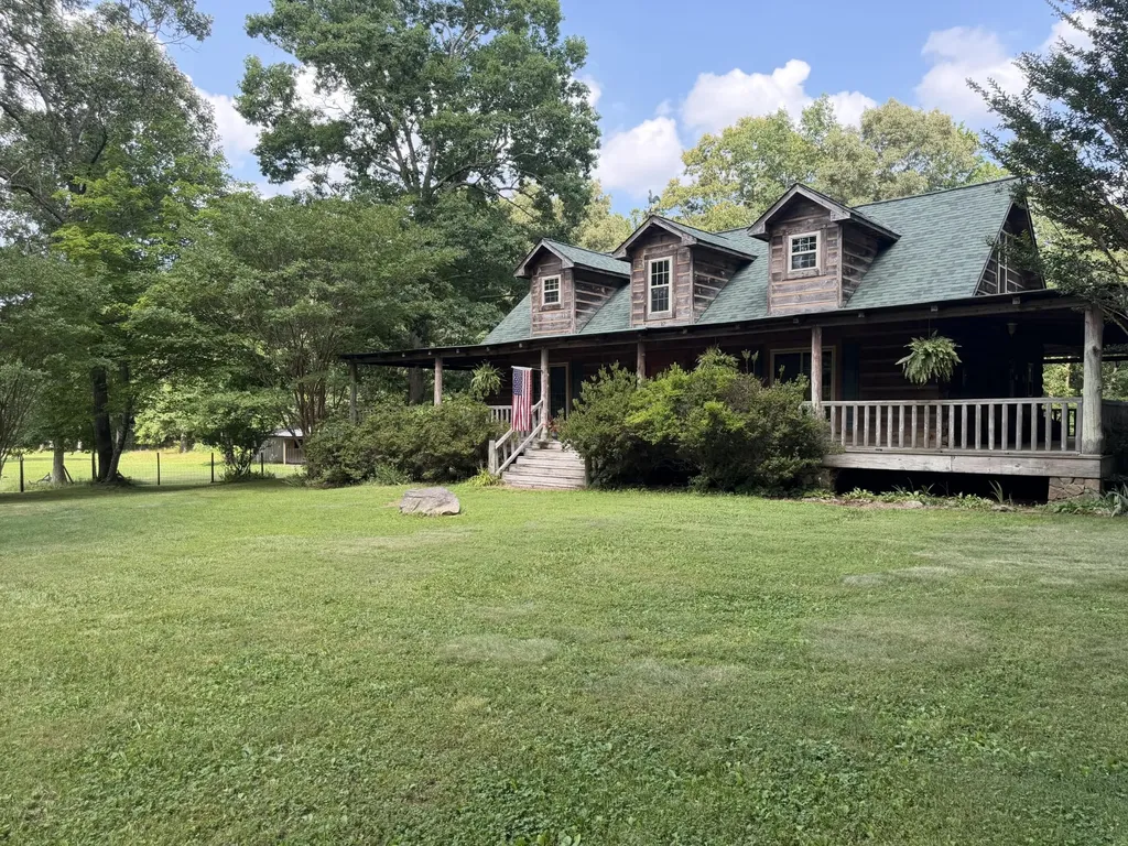 1200 T Crowe Road Soddy Daisy TN 37379