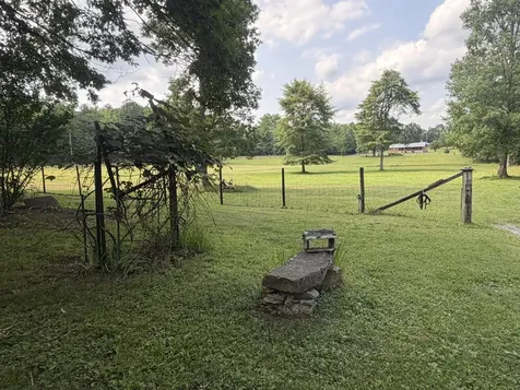 1200 T Crowe Road Soddy Daisy TN 37379