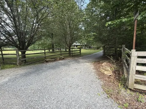 1200 T Crowe Road Soddy Daisy TN 37379