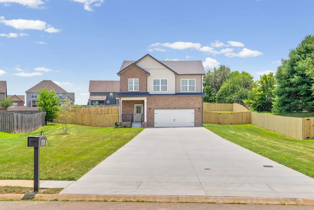 1721 Autumnwood Boulevard Clarksville TN 37042