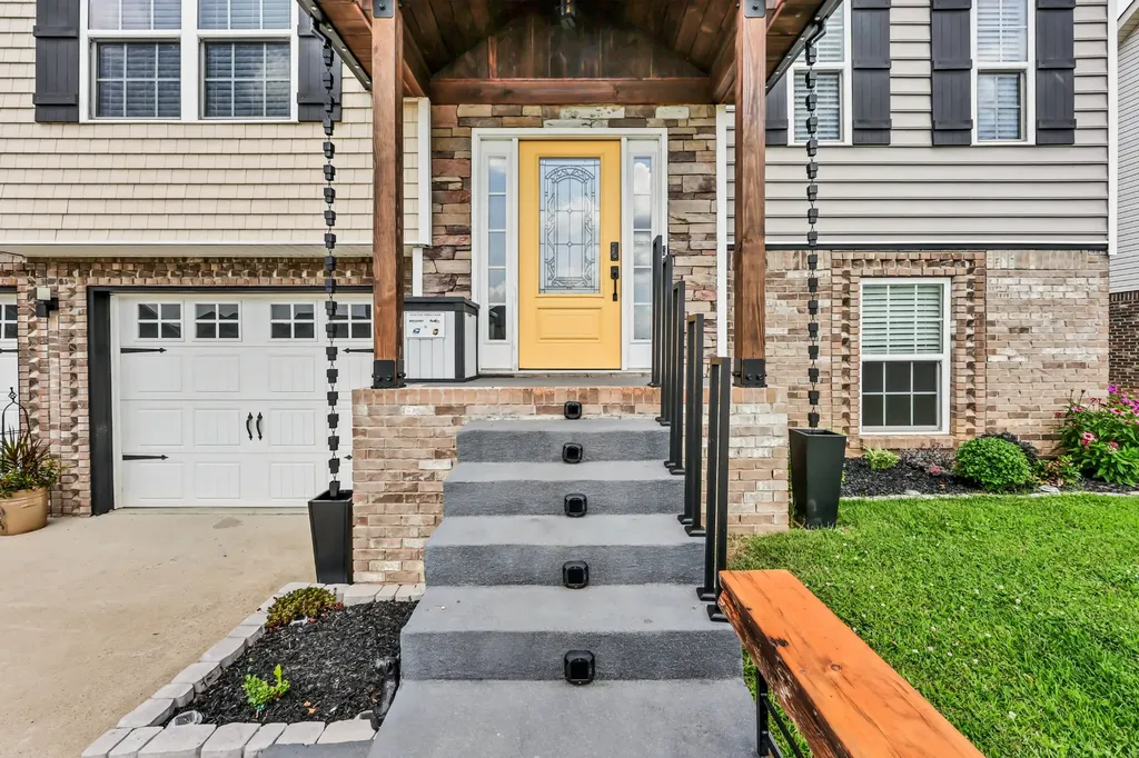777 Banister Drive Clarksville TN 37042
