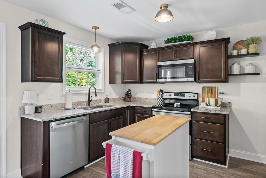 2948 Lancelot Lane Clarksville TN 37040