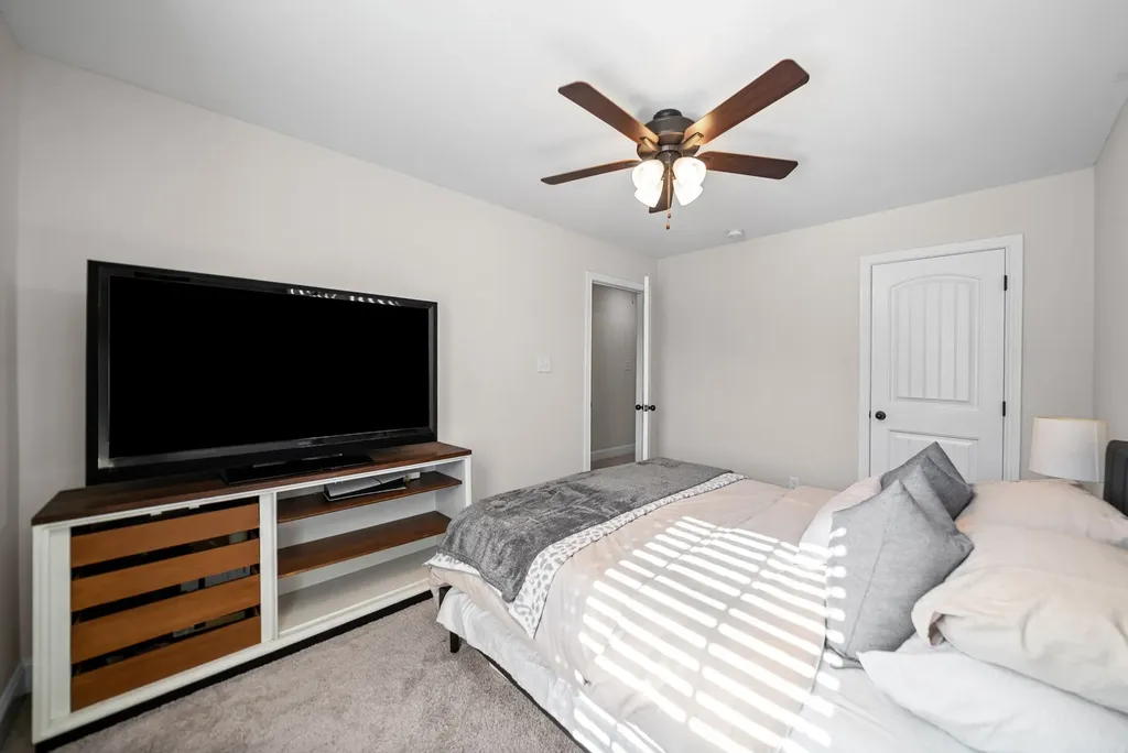 2948 Lancelot Lane Clarksville TN 37040