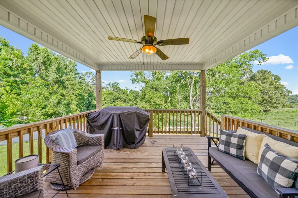 2948 Lancelot Lane Clarksville TN 37040