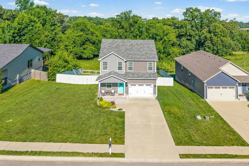 2948 Lancelot Lane Clarksville TN 37040