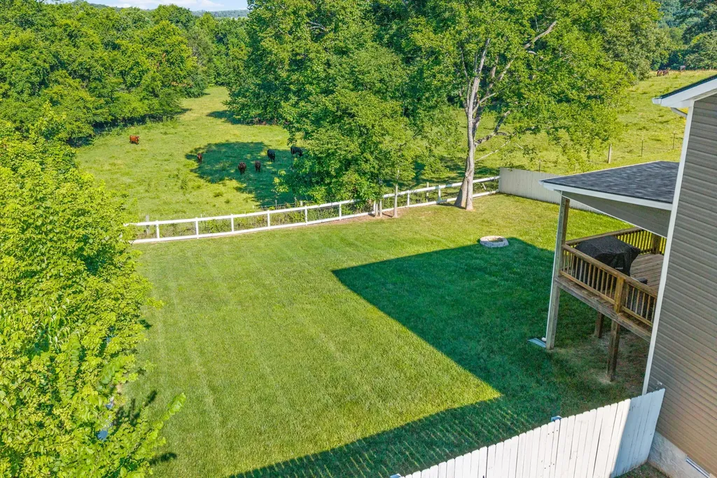 2948 Lancelot Lane Clarksville TN 37040