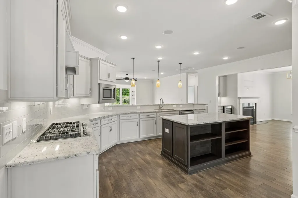 1018 Coffee Ridge Spring Hill TN 37174