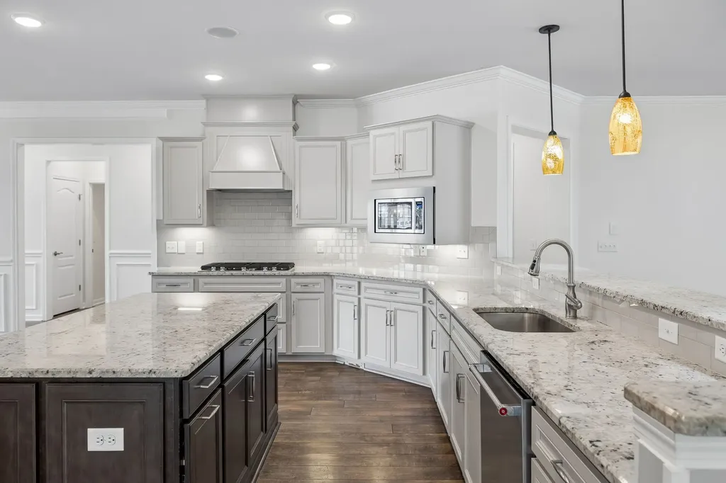 1018 Coffee Ridge Spring Hill TN 37174