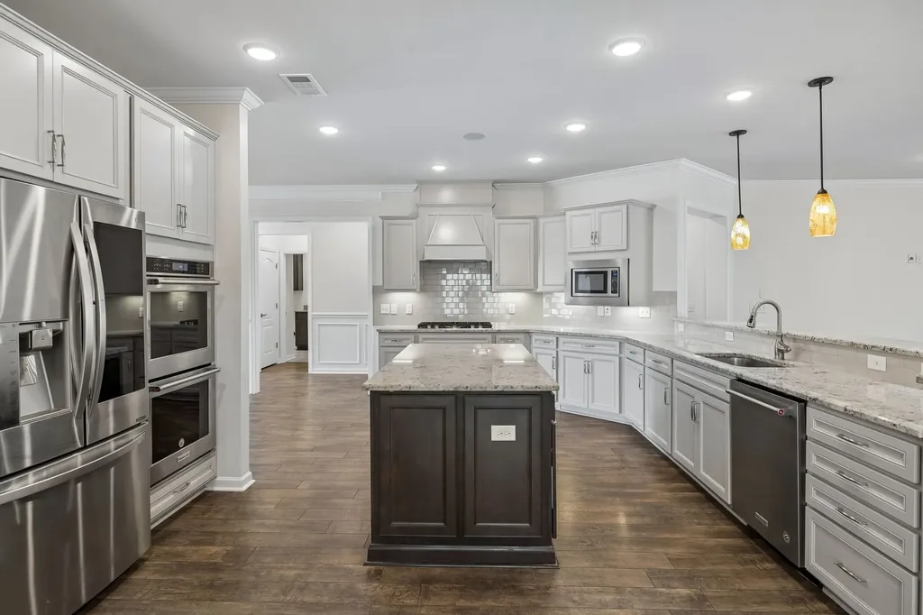1018 Coffee Ridge Spring Hill TN 37174
