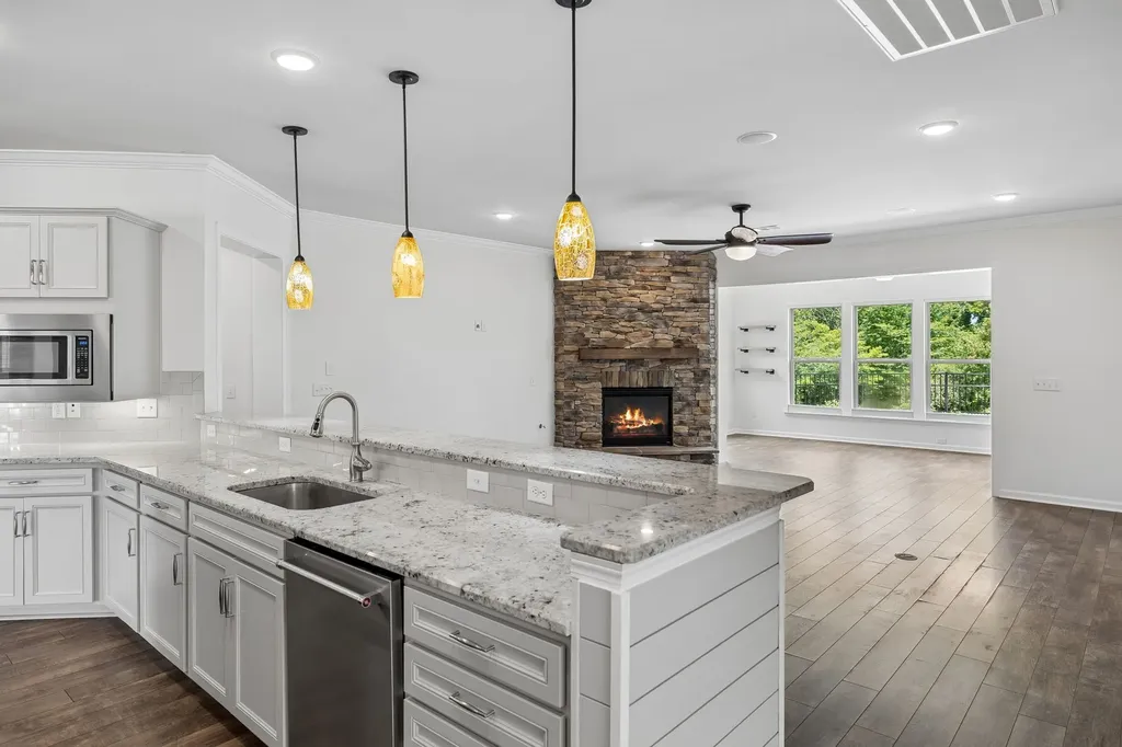 1018 Coffee Ridge Spring Hill TN 37174