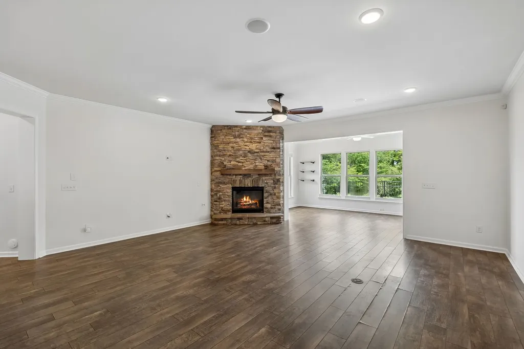 1018 Coffee Ridge Spring Hill TN 37174