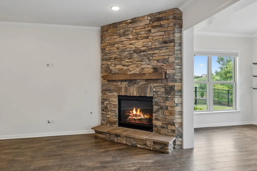 1018 Coffee Ridge Spring Hill TN 37174