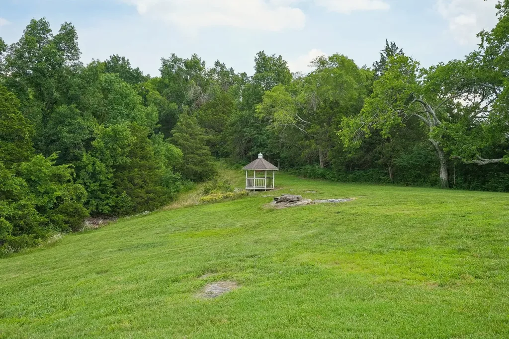 658 Hickory Ridge Road Gallatin TN 37066